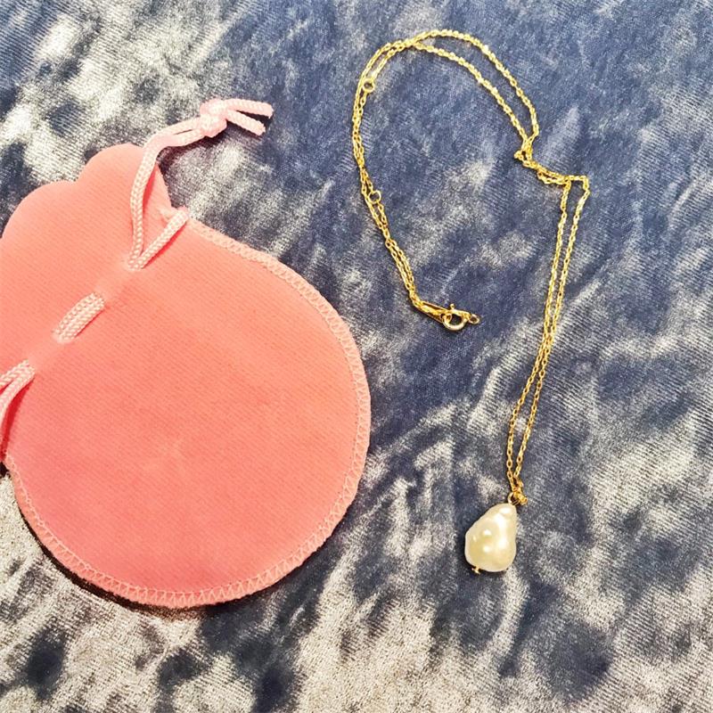 White Pearl Pendent