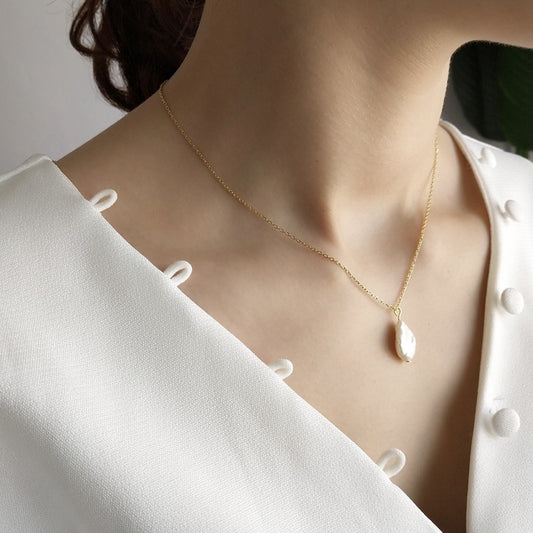 White Pearl Pendent
